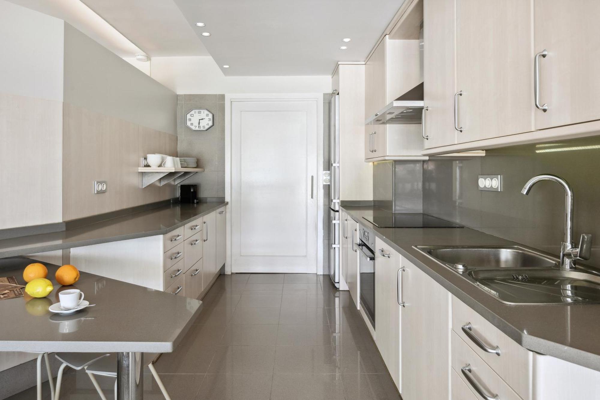 Apartment Playa De La Concha 9 By Feelfree *