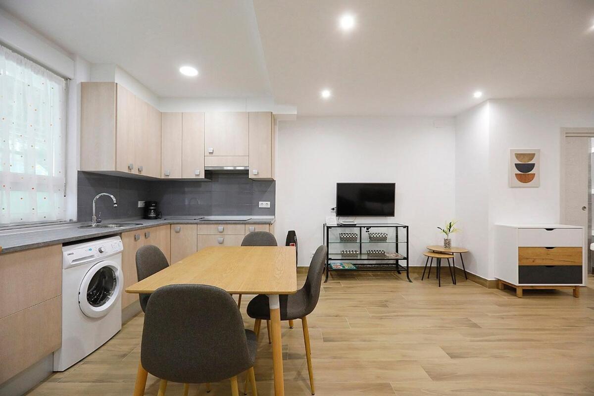 Modern Well Connected Apartment San Sebastian