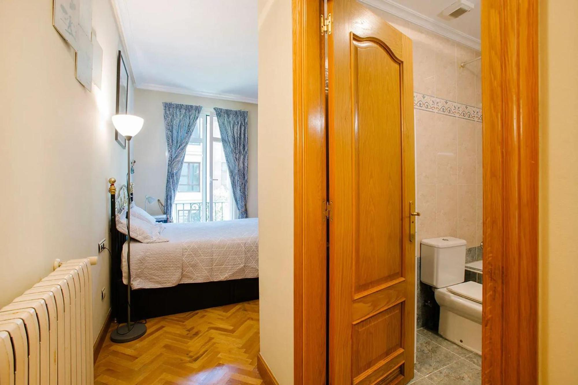 Modern In Donostia 75 M² With Jacuzzi *