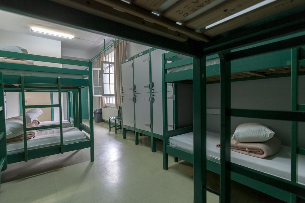 Juvenil Ondarreta Hostel