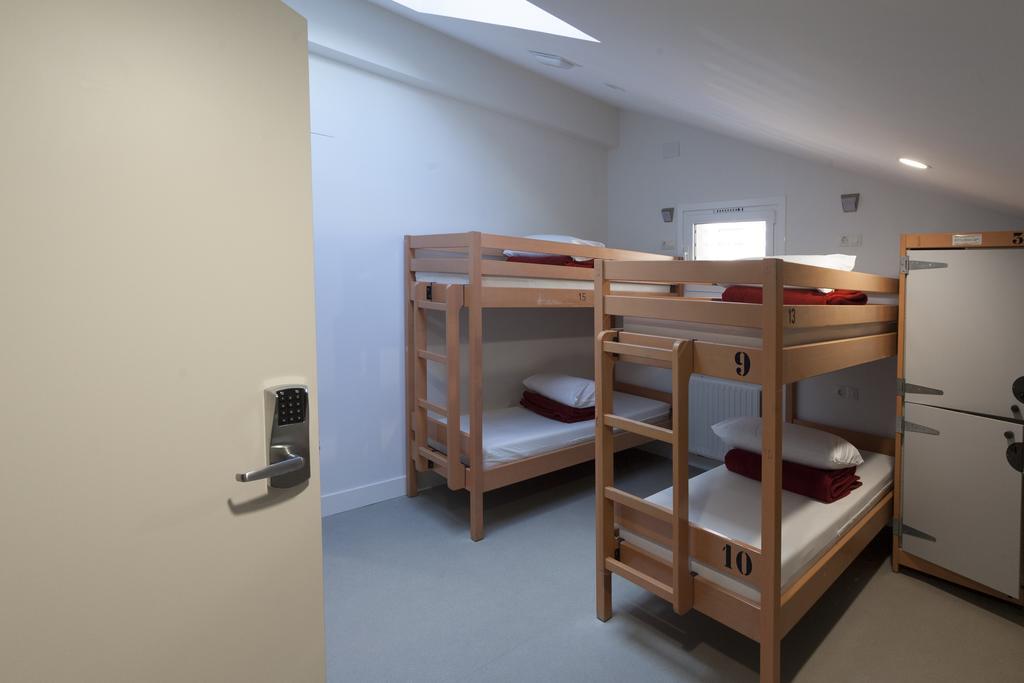 Juvenil Ondarreta Hostel