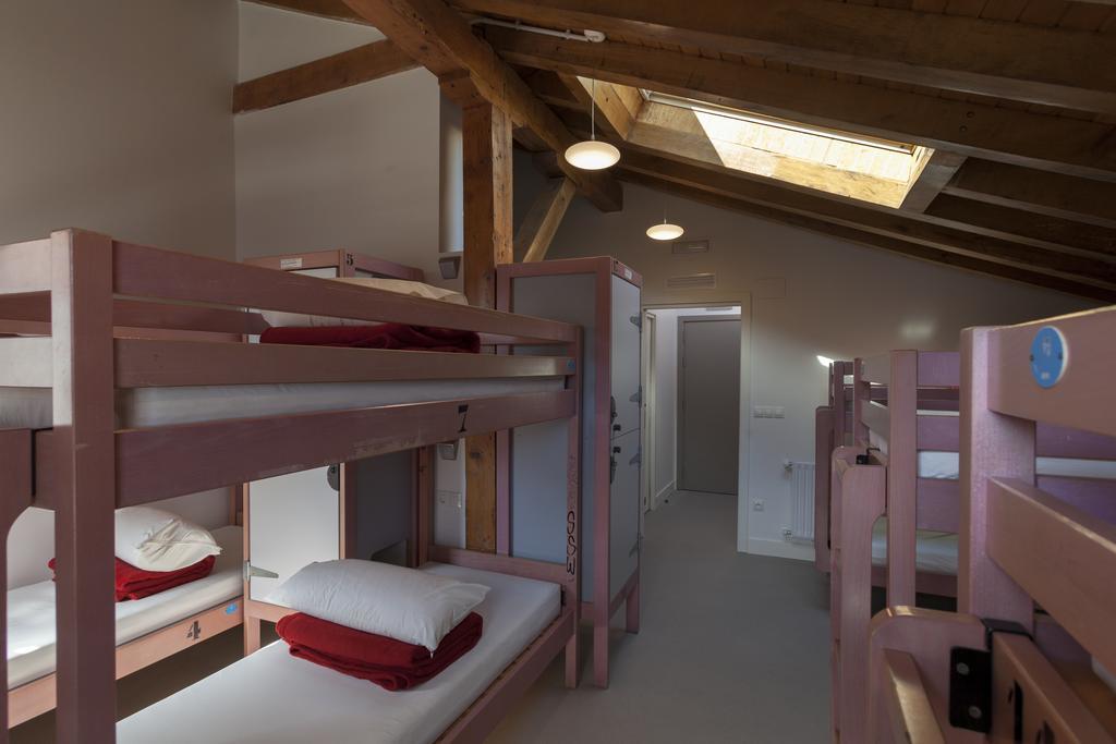 Juvenil Ondarreta Hostel