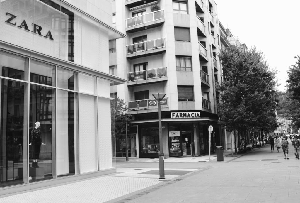 Concha Beach Boutiques - Sshousing San Sebastian