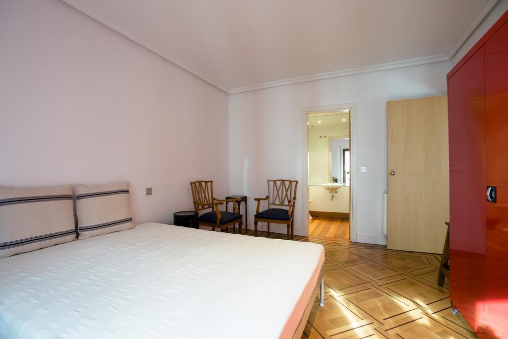 Alderdi Eder By People Apartment