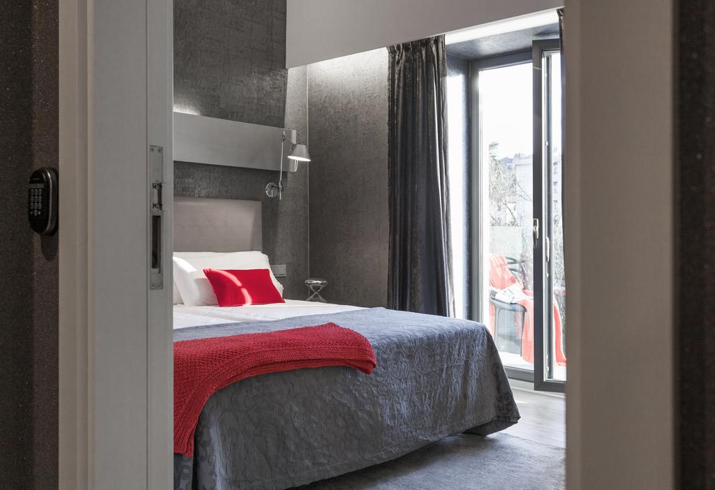Birdie Boutique - Adults Only 4*
