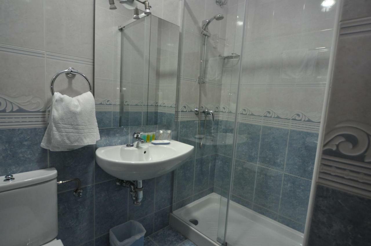 Alameda Guest house 2*