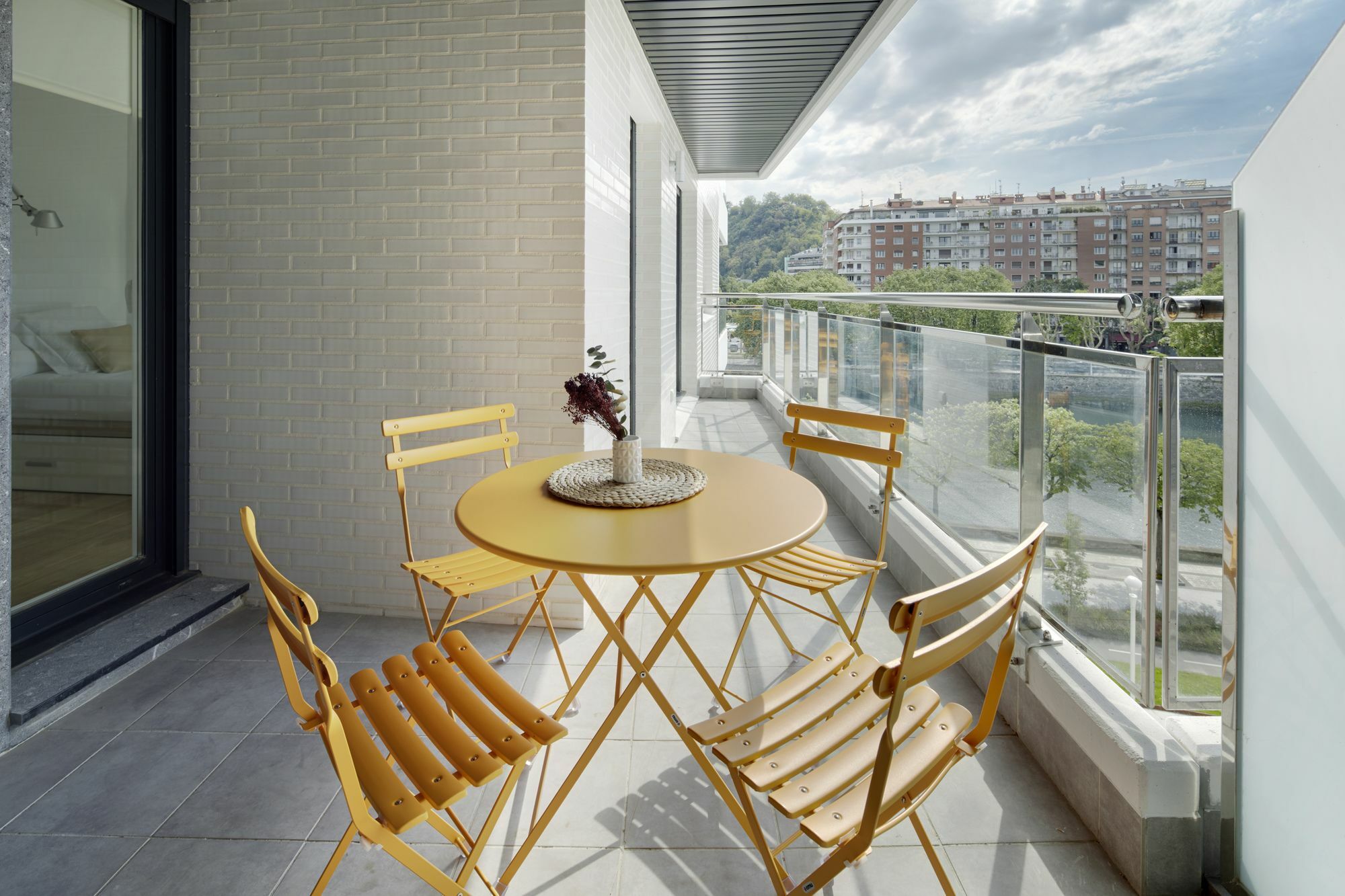 River Terrace 3 By Feelfree