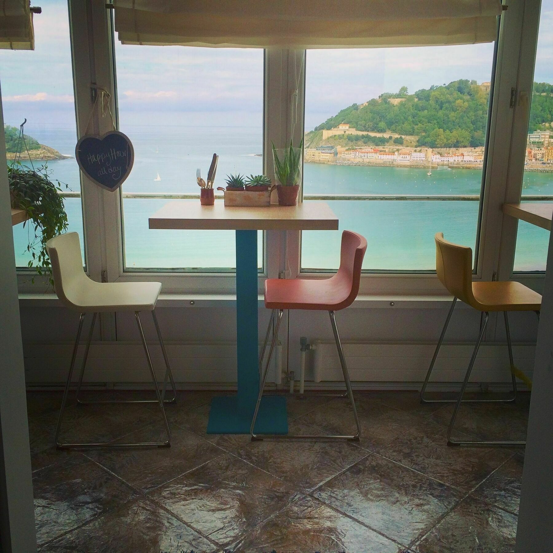Homestay Far Out *