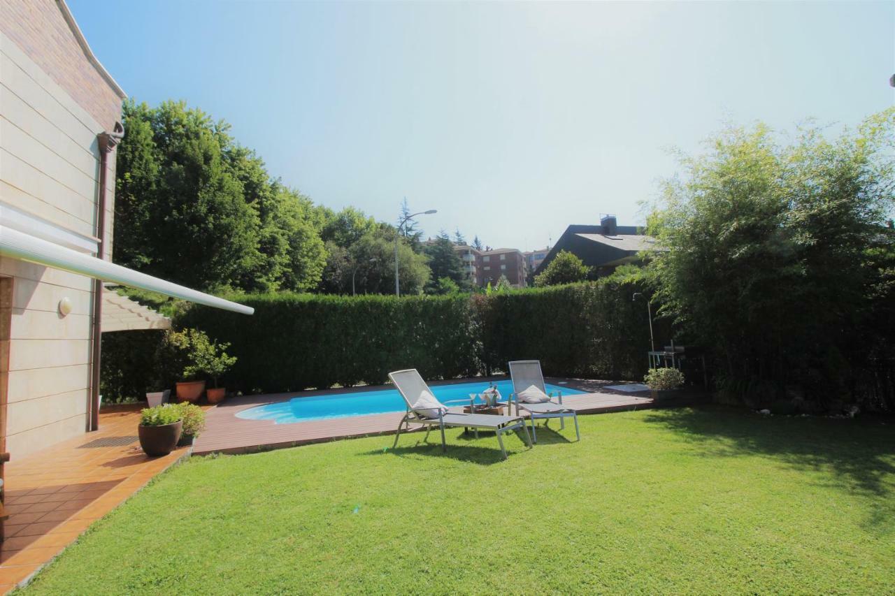 Bonita Pareada Con Piscina Privada * San Sebastián