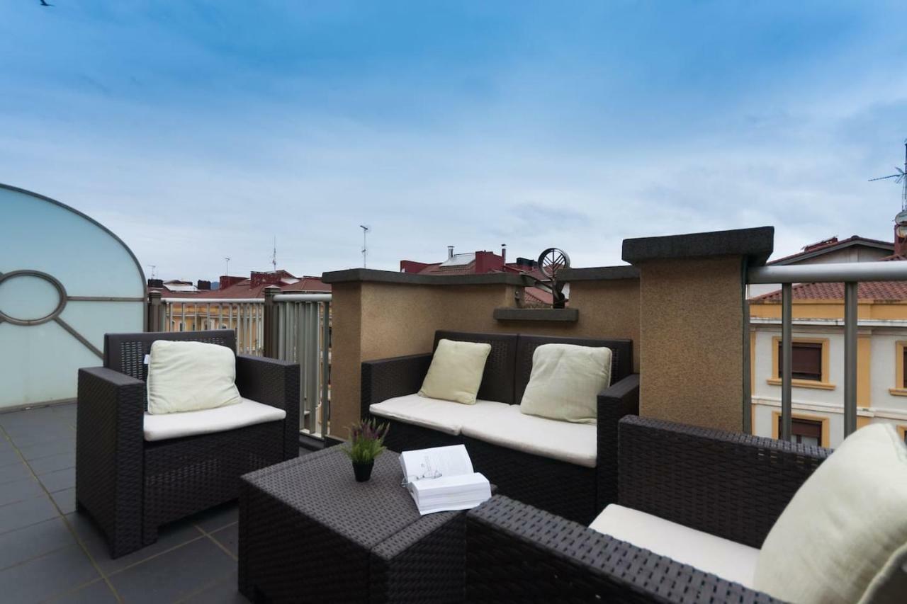 Attic+views+terrace+parking Appartement
