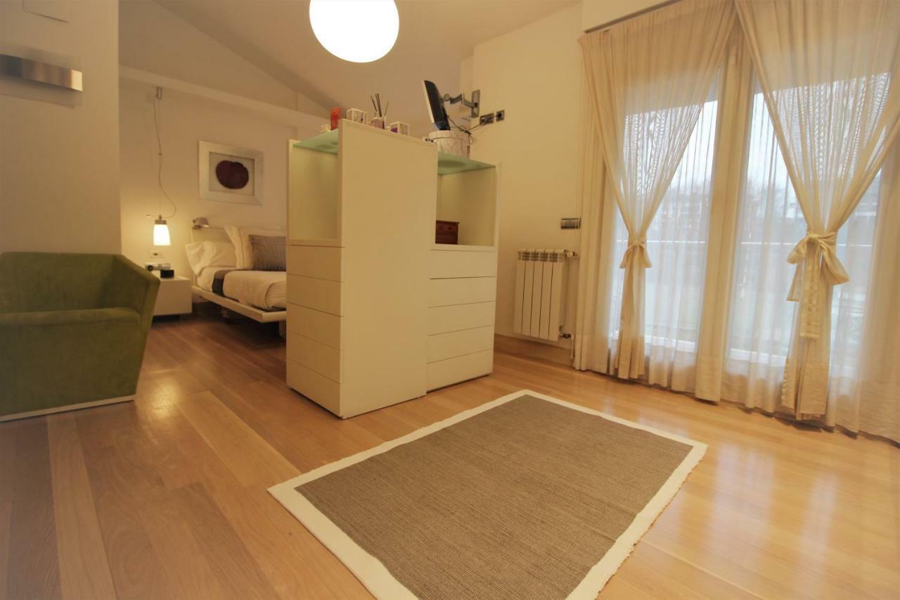 Bonita Pareada Con Piscina Privada Villa