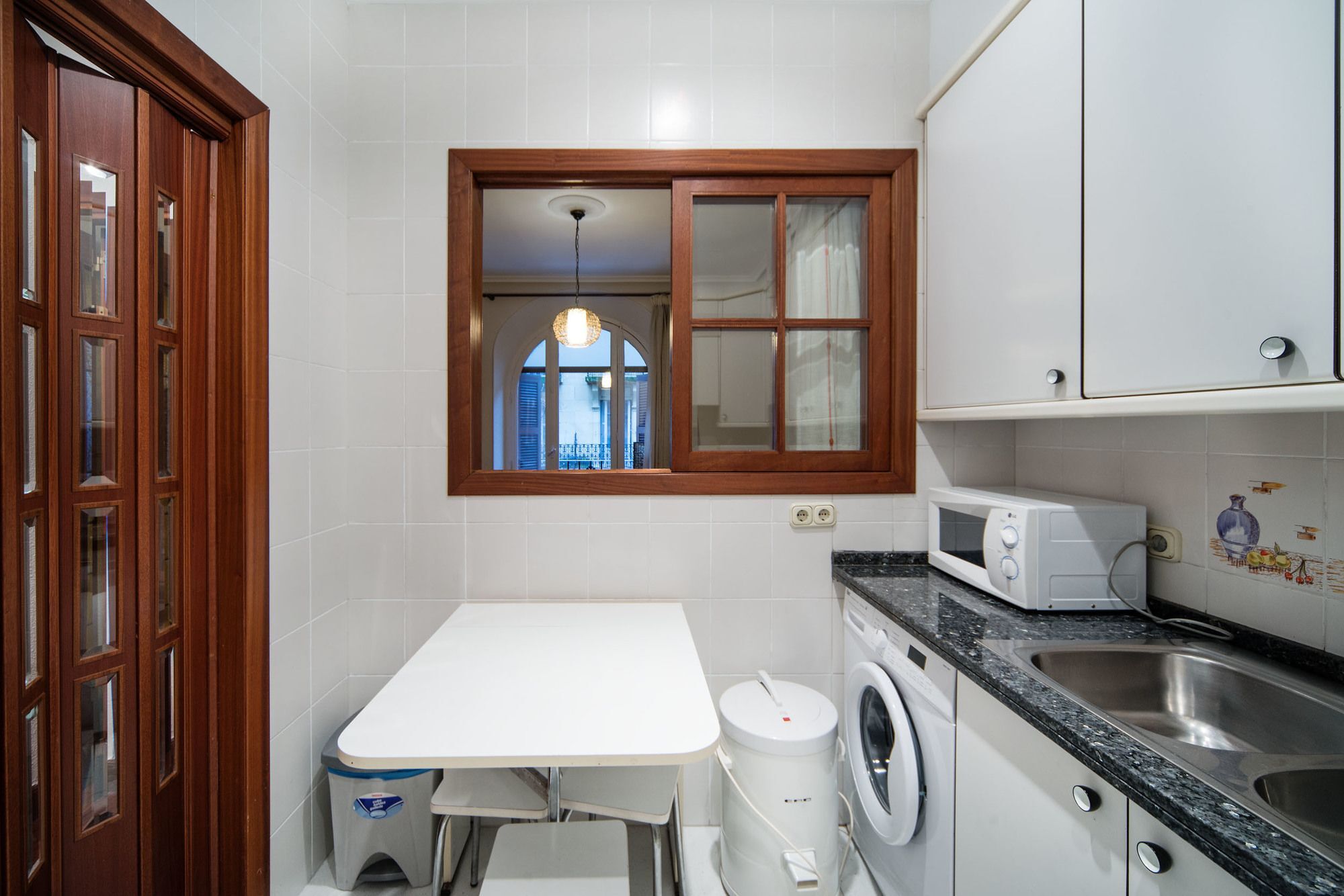 Apple By People Apartment