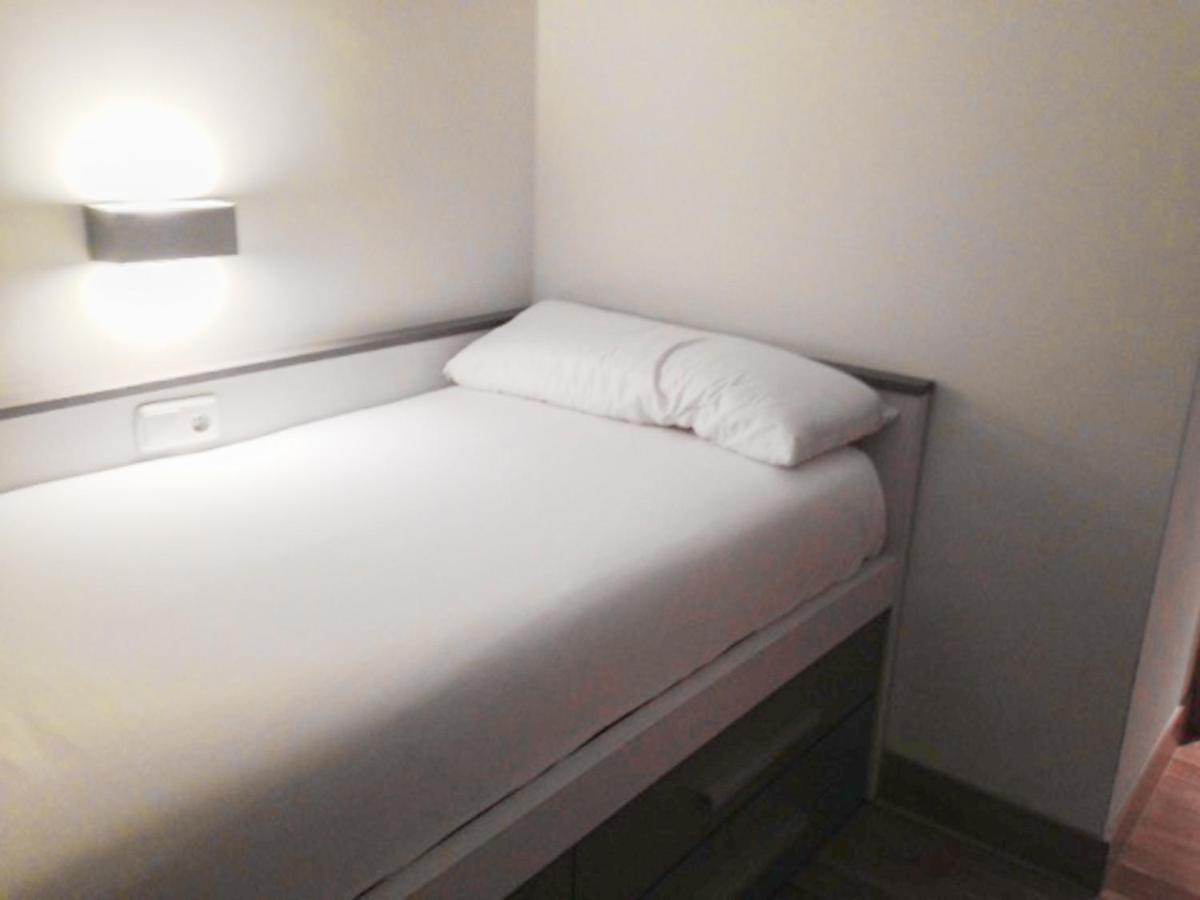Ulia C - Local Rentss Apartment