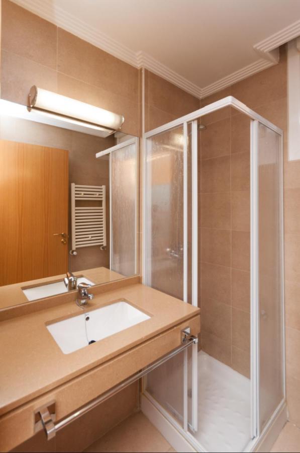 Apartment Ulia A - Local Rentss