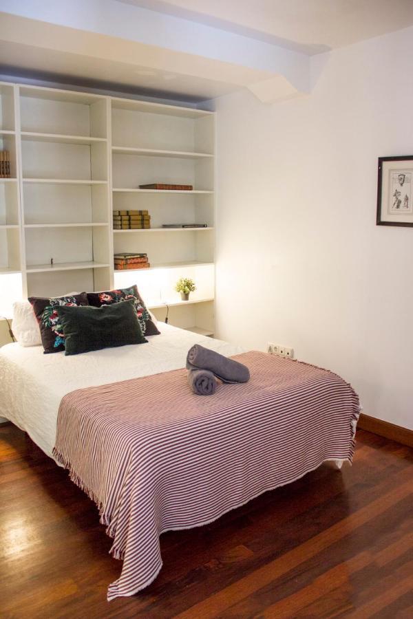 Central, Spacious And Authentic Family Apartment