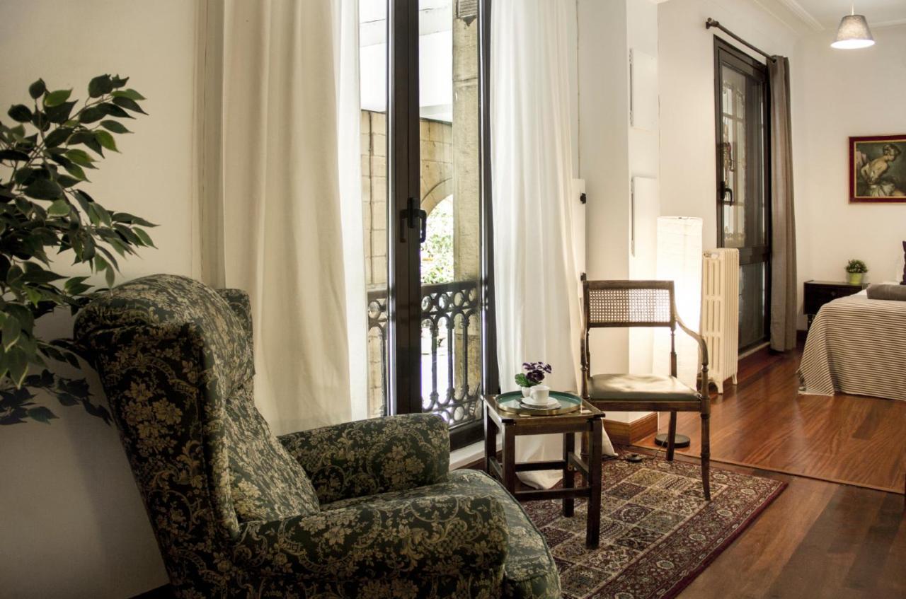 Central, Spacious And Authentic Family Apartment *