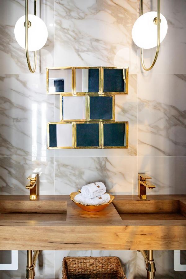Luxurious By Sebastiana Group Apartment