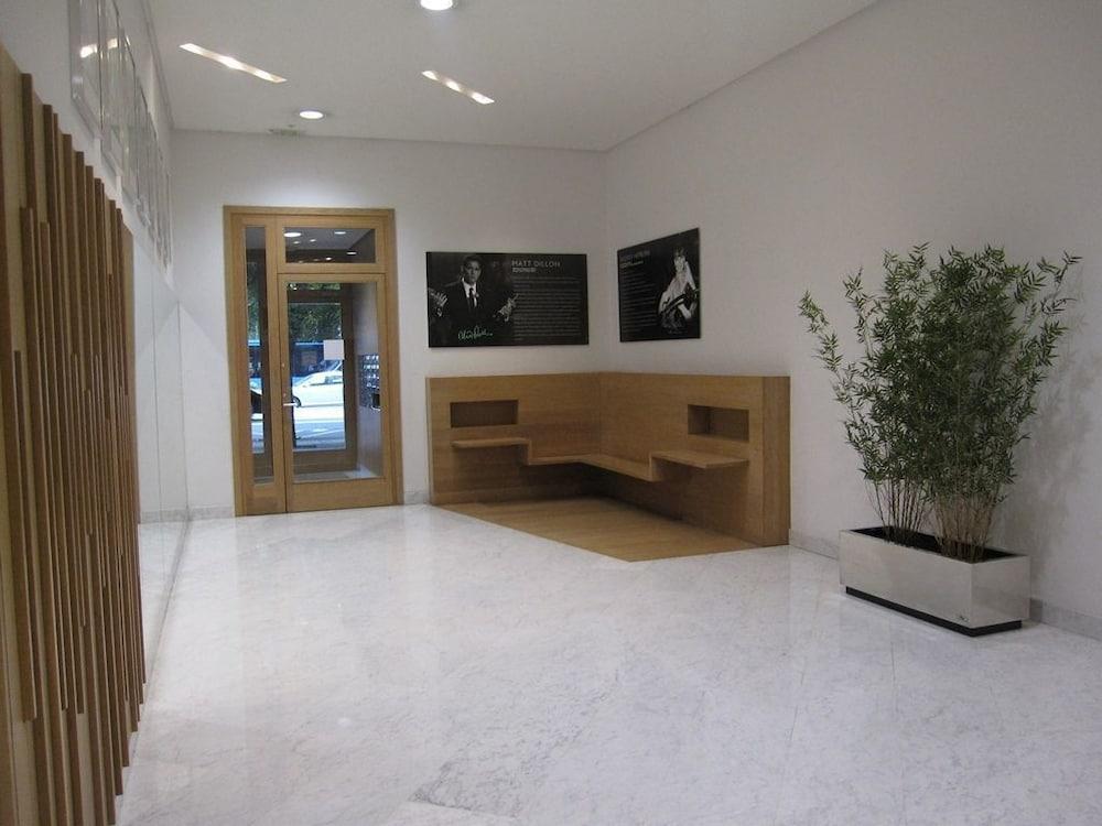 Amara Astoria-luxury Apartment *