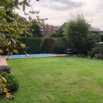 Bonita Villa Pareada Con Piscina Privada