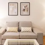 Cute And Comfy Apartment By Cisan Rentals