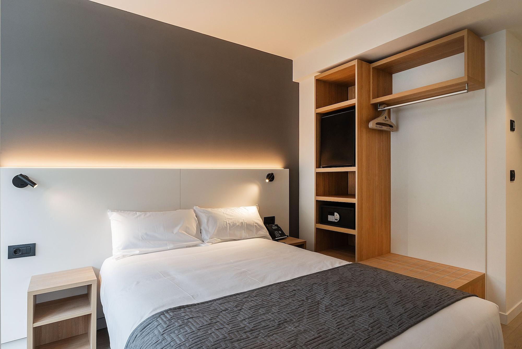 Hotel Oeste 2*