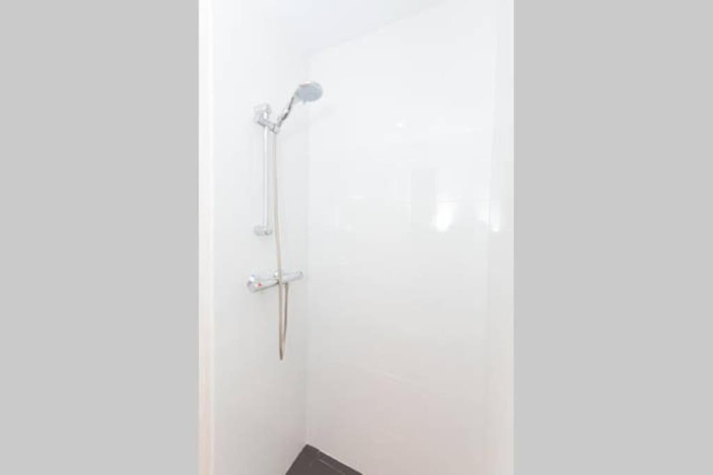Luminosa Y Con Terraza: Playa Surf Cine Ess01935 Apartment San Sebastian