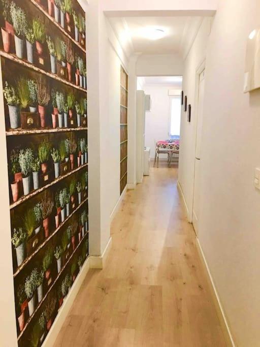 Apartment Luminosa Y Con Terraza: Playa Surf Cine Ess01935 *