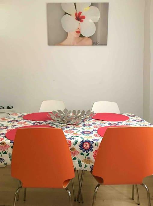 Luminosa Y Con Terraza: Playa Surf Cine Ess01935 Apartment