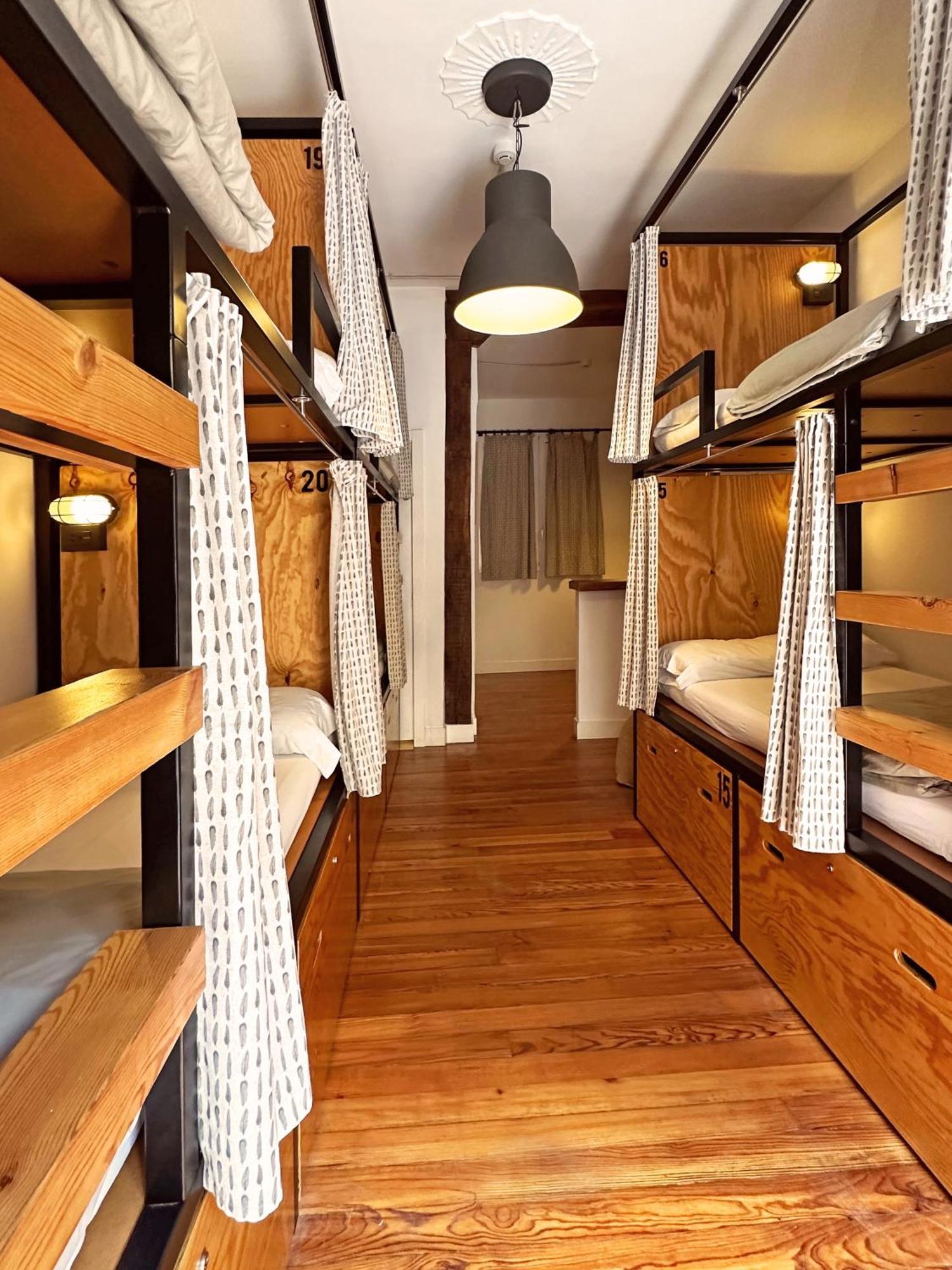 Surfing Etxea - Surf Hostel San Sebastian