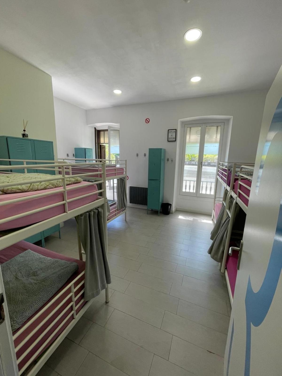 Downtown River Hostel *
