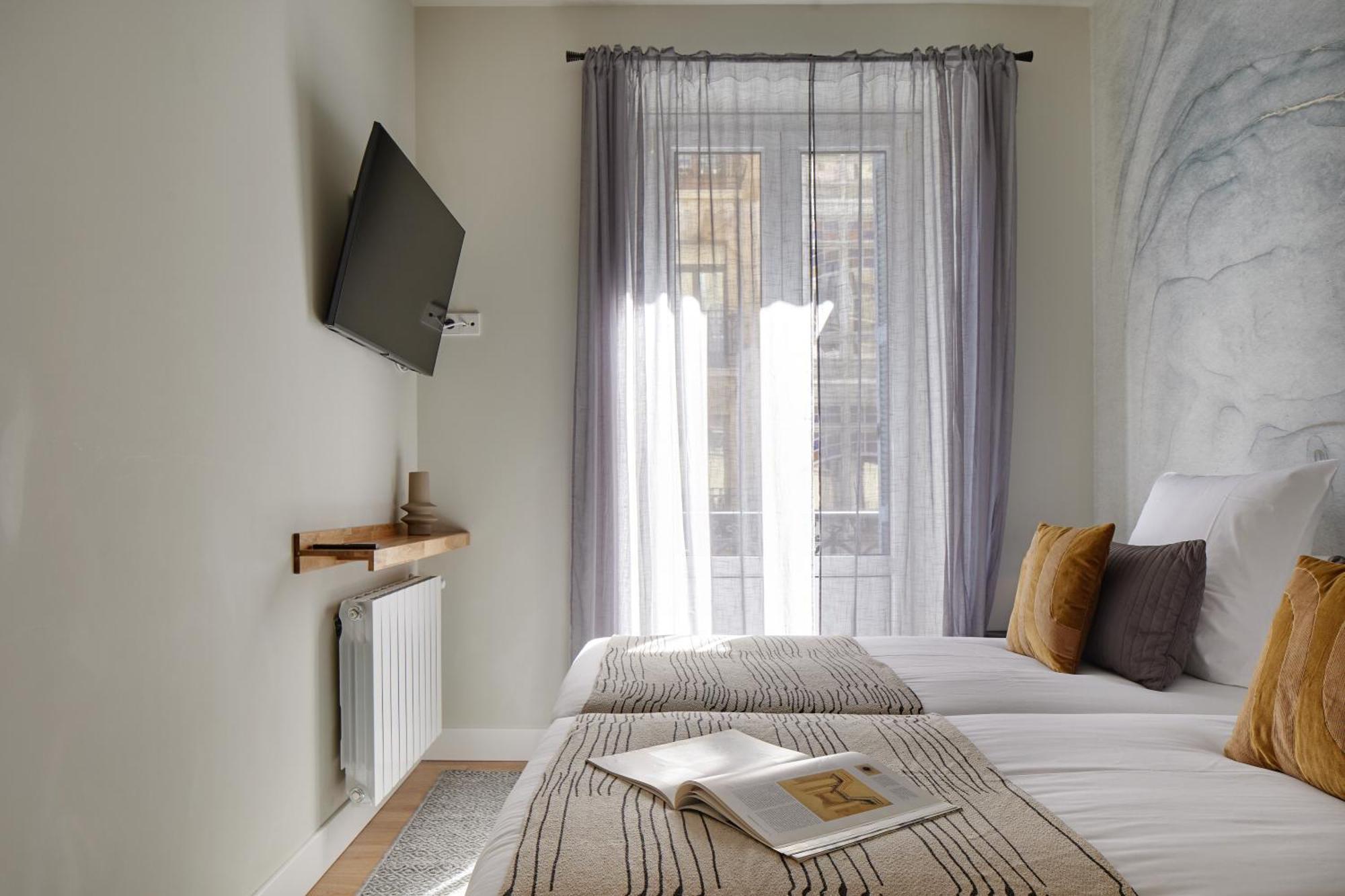Apartment Urbieta By Feelfree