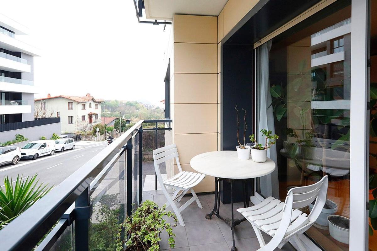 Bright 2 Bedrooms And 2 Bathrooms, Balcony And Views Apartment San Sebastian