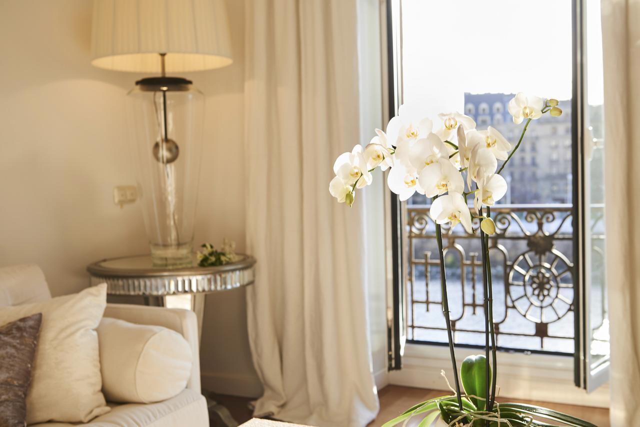 Deluxe Apt-views To Historic Maria Cristina Apartment