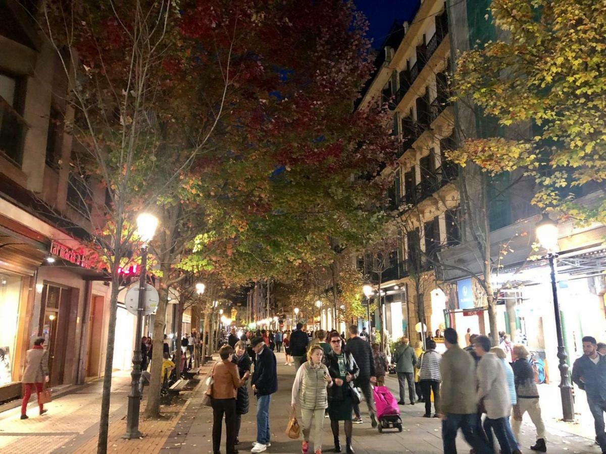 Marcial Central, Modern And New.